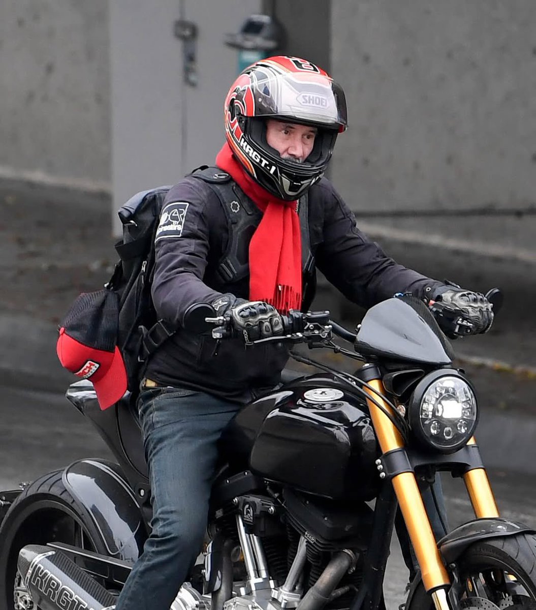 keanureevesfptr's tweet image. Reeves mode: activated!! 🔥🏍️

Keanu Reeves is spotted on a motorcycle ride in Los Angeles. (July 23) 

📸 holycolorfulpig.tumblr.com

instagram.com/p/DMh8sj0tqAy/…