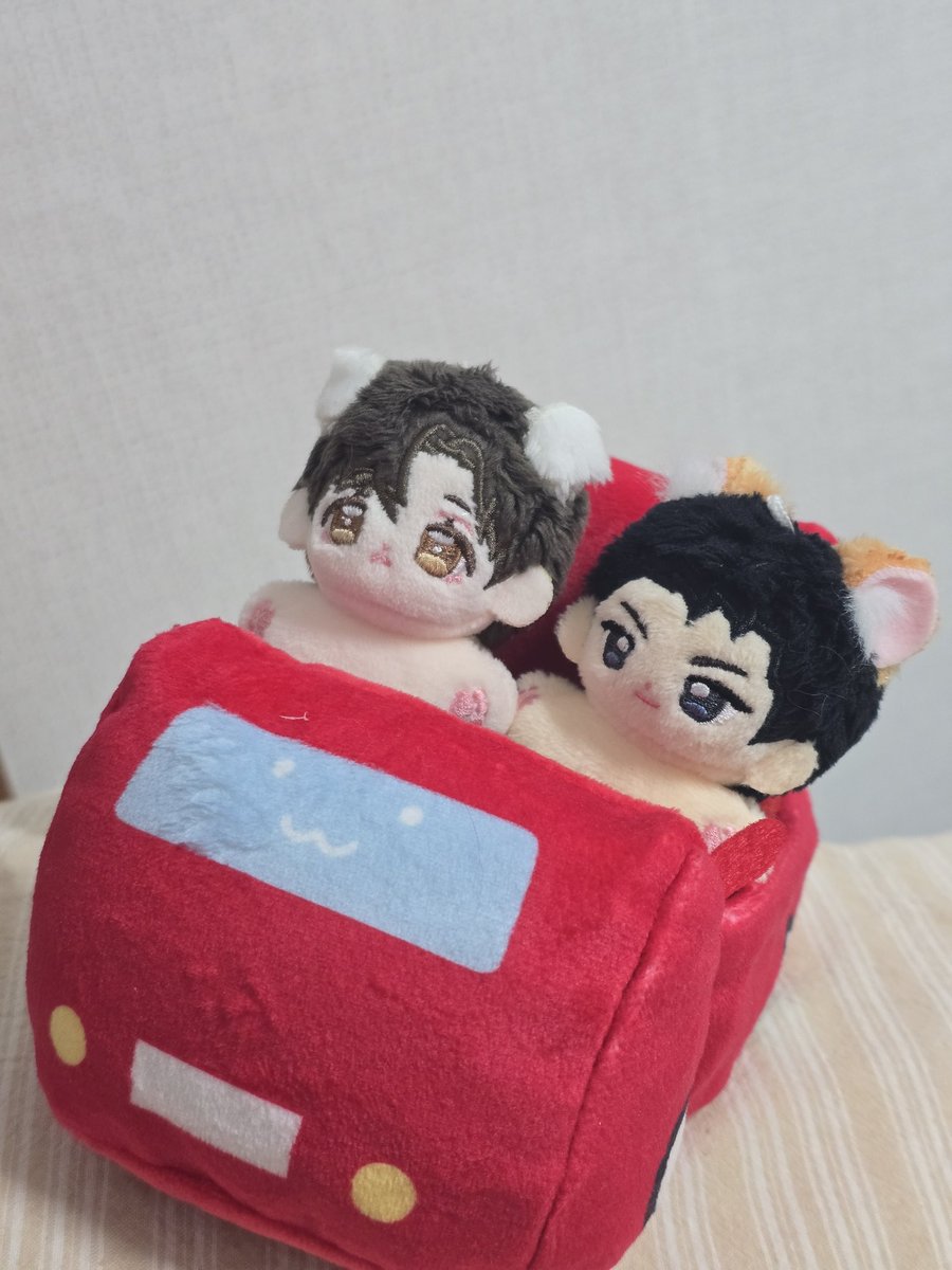 akanakf's tweet photo. 두사나 면허 갱신은 했니..? https://t.co/W5VUA2GM0k