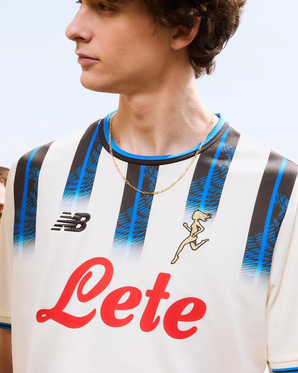 WinksFootball's tweet image. ๐๐จ๐ง๐๐๐ซ๐๐ฎ๐ฅ ๐ฐ๐ก๐ข๐ญ๐ ๐ฌ๐ก๐ข๐ซ๐ญ๐ฌ ๐ค๐ค๐ค๐ค