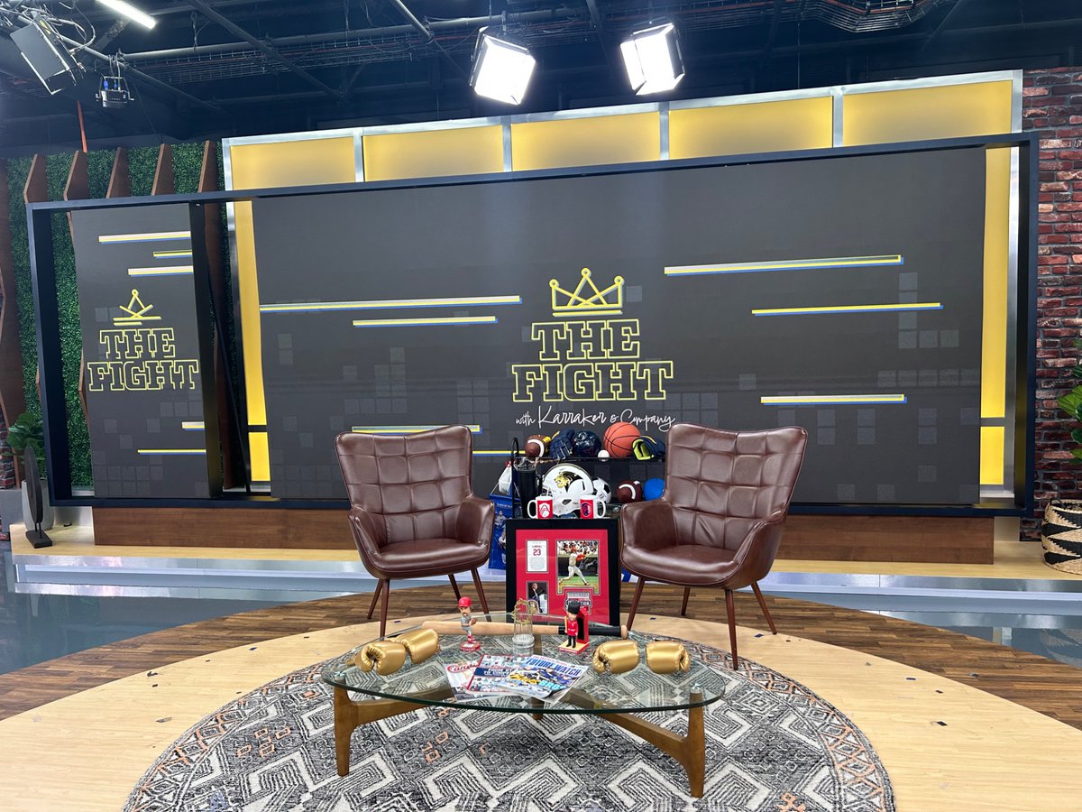 RandyKarraker's tweet image. A TGIF edition of #TheFight with @rogers_stl and me at 7:00 on @MatrixMidwest . Which @Cardinals will be here, which won’t? @CoachDrinkwitz gets an extension. Plus The Friday
Fight! See you there!
#ForTheLou
#STLCards
#STLCitySC
#Cardinals
#mizzoufootball
#STL
#StLouis