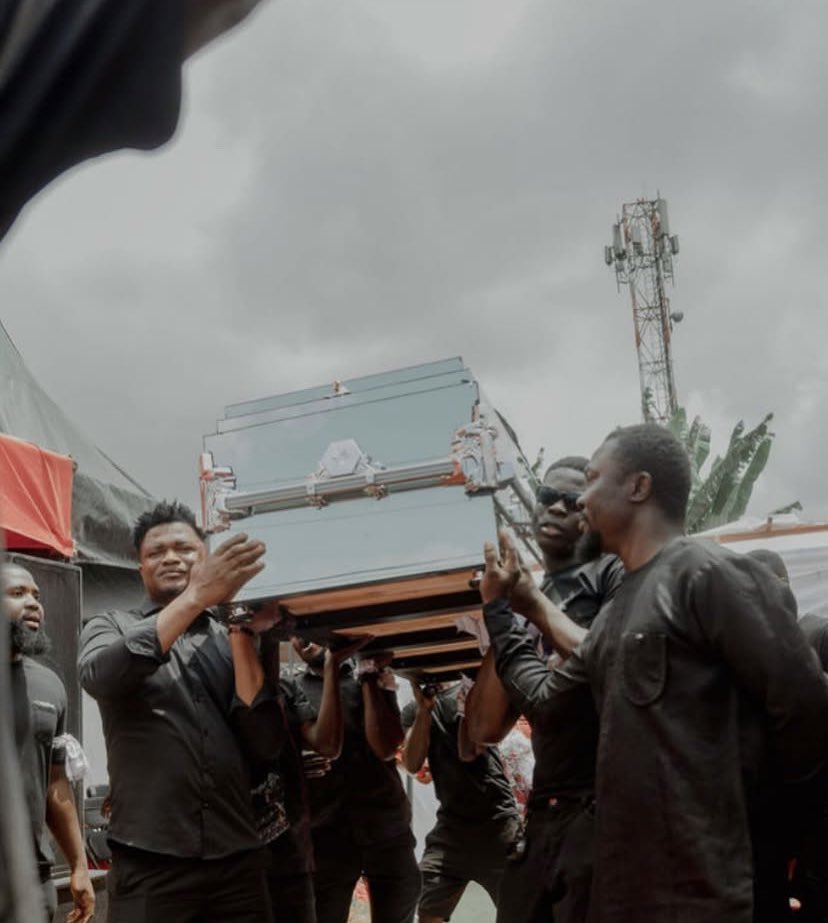 SamKay_69's tweet image. Who’s one person death took away from you and you miss so much ?