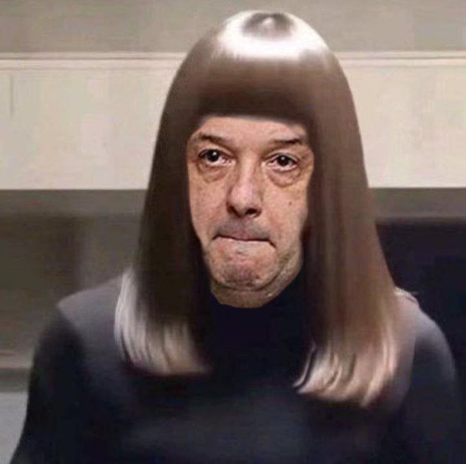 Simonovis preparando su próxima estafa, ya se le acabó la plata de "YaCasiVenezuela"....