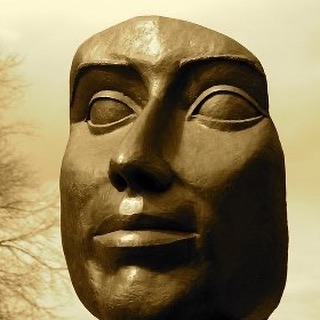 RosannaMarani's tweet image. Certo, il silenzio è d'oro, il pensiero di platino, la parola
d'argento, ma  certe facce di taluni, sono di bronzo!
Dal mio libro #tidolamiaparola
#aforismi #facce #bronzo #silenzio #oro #parola #platino  #pensiero
#argento #giochidiparoledirosannamarani