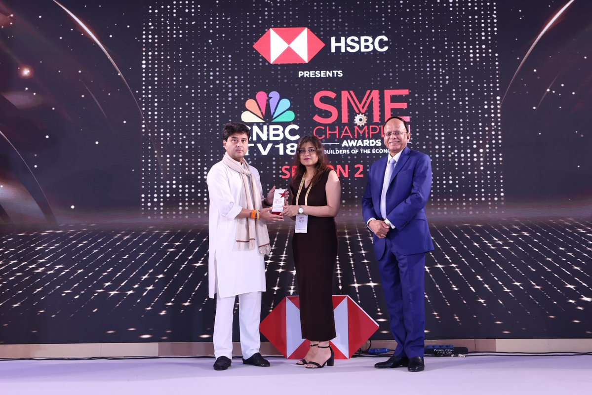 JM_Scindia's tweet image. An absolute pleasure to address the @CNBCTV18News SME Champions Awards 2025, a celebration of the true builders of New India.
From local dreams to global impact, our Small and Medium Enterprises are shaping the destiny of a Viksit Bharat. Under the visionary leadership of PM…