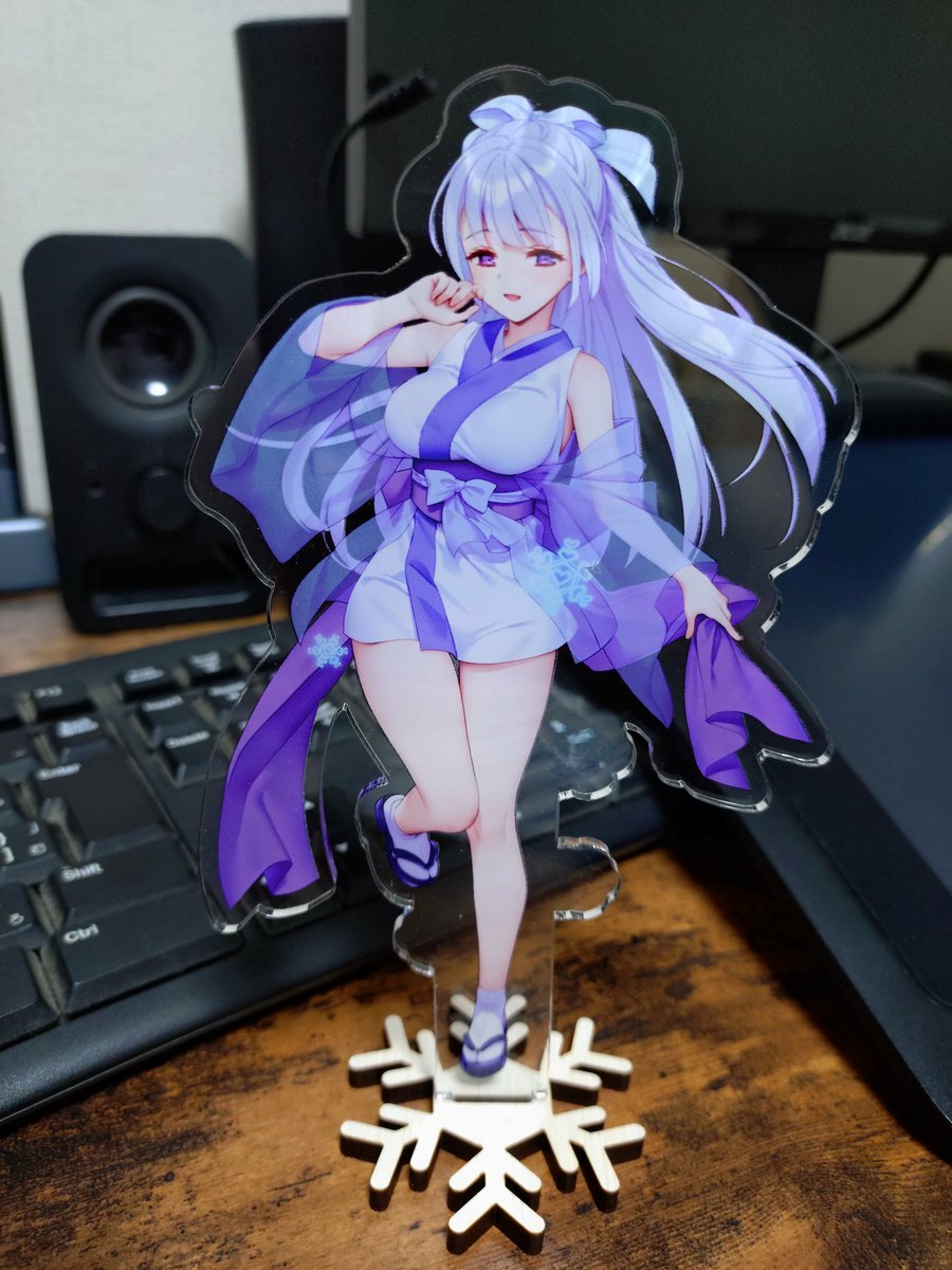 flat2105's tweet image. 仕事から帰ってきたら露田米せんせーのサヤちゃんのアクスタが届いてた!カワイイヤッター(*´∀`)
…3枚目は自作したアイリアちゃんのアクキーと一緒に(笑)