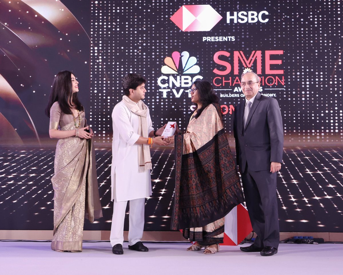 JM_Scindia's tweet image. An absolute pleasure to address the @CNBCTV18News SME Champions Awards 2025, a celebration of the true builders of New India.
From local dreams to global impact, our Small and Medium Enterprises are shaping the destiny of a Viksit Bharat. Under the visionary leadership of PM…