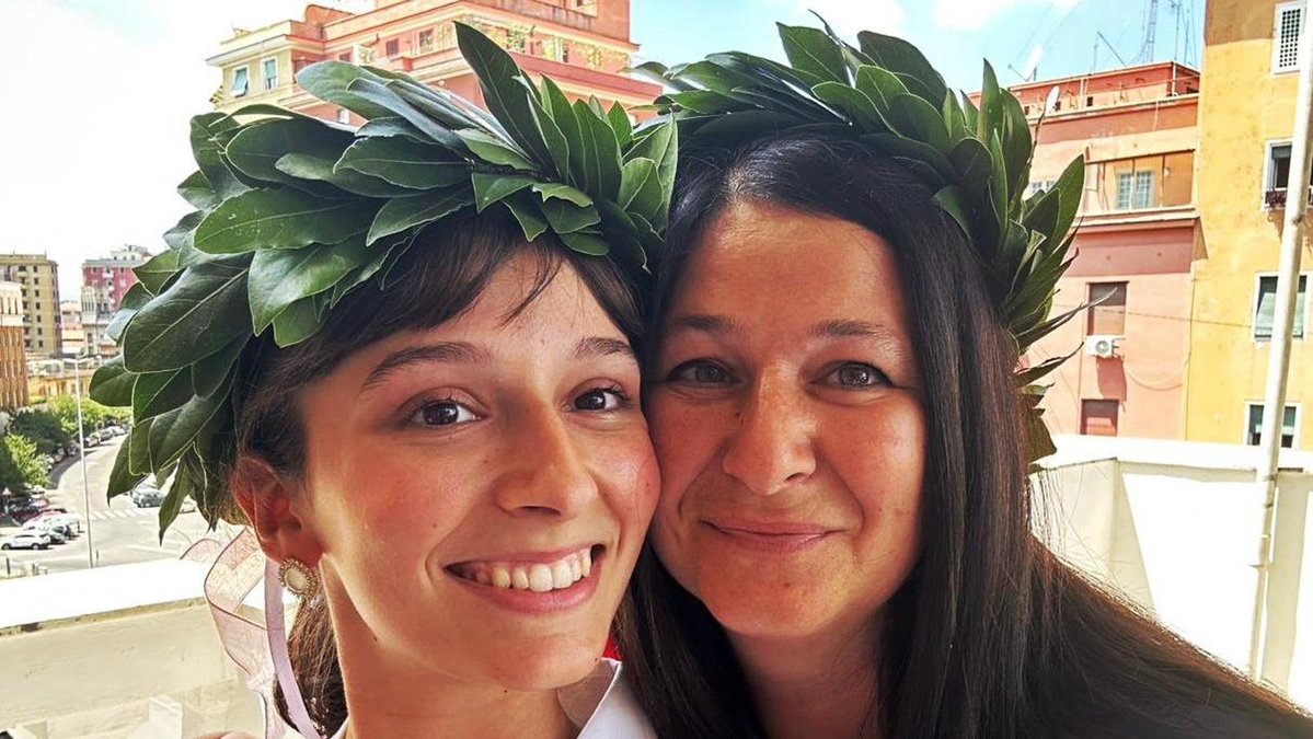 rep_firenze's tweet image. Grosseto, madre e figlia si laureano entrambe in ingegneria a pochi giorni di distanza firenze.repubblica.it/cronaca/2025/0…