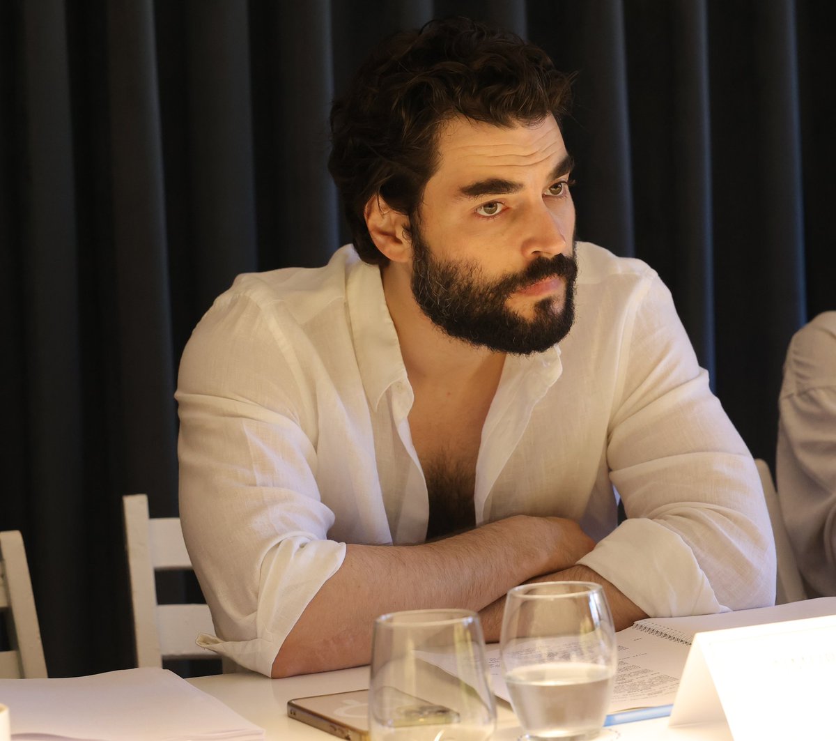 Timur, nam-ı diğer Zafer Karslı yükleniyor...
Akın Akınözü
#Veliaht