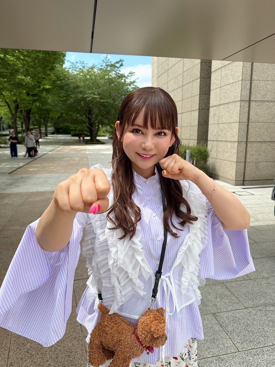 shoko55mmts's tweet image. ナンバーワン戦隊ゴジュウジャー!
映画本日から公開!なんと
中川翔子、変身しました!
デンジマンにエンゲージしたよ!!
デンジパンチもしてるよ!夢よりミラクル!
戦隊オーディション落ちたことあるけど
大好きなデンジレッドになれた未来最高
大スクリーンで絶対みてね!
わんこはオマージュです