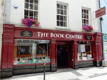 Join us at the Lichtenberg Signing at Book Centre Wexford and meet at Irish author Tom O'Connell wix.to/Swy4tYj
#rsvpnow #savethedate #newbooks #dystopianfiction #irishauthor