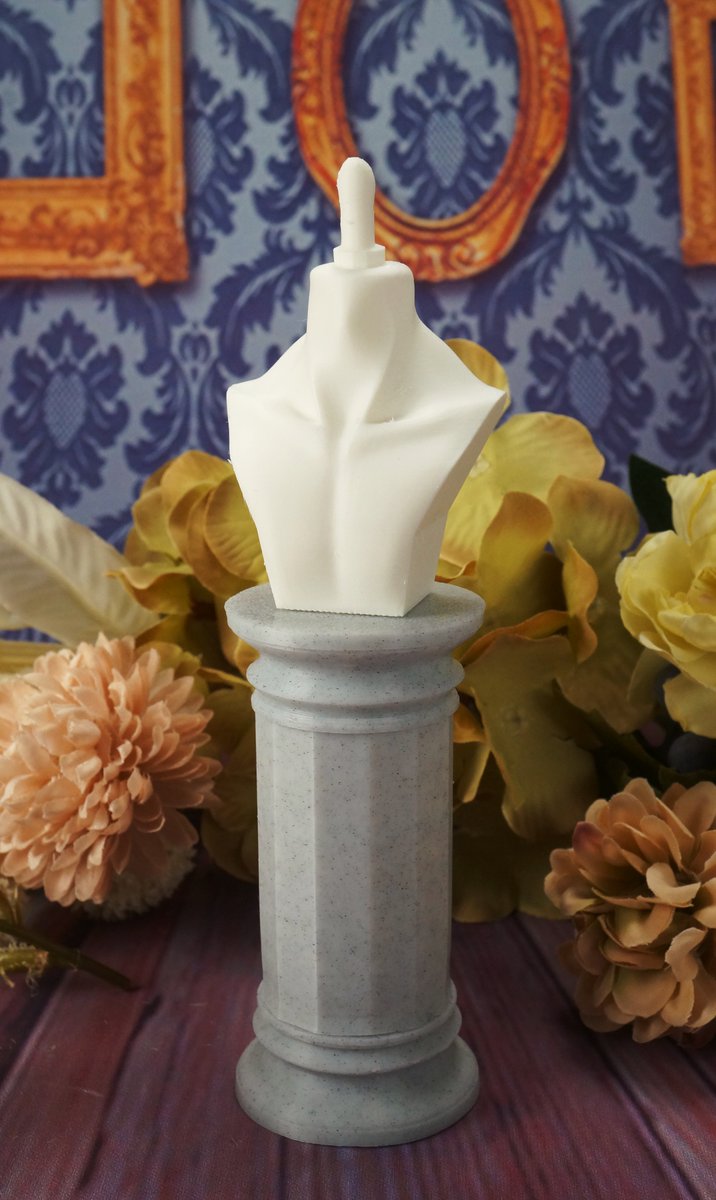 🌺7月27日開催の #アイドール東京 参加の告知です
東京ビックサイト西1ホール
I列34 cbcd.
ドールに使える小物の紹介です。隙間産業
💫アストロラーベ風レリーフ（1/12、1/6）
✨白いねじれ台座（1/8位男性用）
🌟トルソー柱台座（#オビツ30用）
詳しくはツリーのリンク先ブログにて

#シチリアの追憶