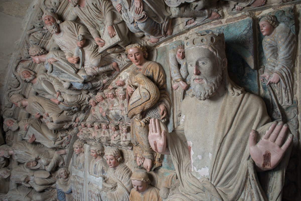 plalanda_II's tweet image. Honro hoy a nuestro Patrón de España, Santiago Apostol, mientras el espíritu vuela a ese bello Pórtico de la Gloria en la compostelana plaza del Obradoiro a la que convergen la fe, el Arte y miles de peregrinos...
Con mi alegría, vaya la felicitación a los Santiagos y Jacobos.
