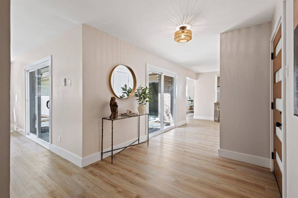 DaisyGreek's tweet image. New Listing Price: $688,000 
10528 Swallow Lane, Dallas, TX 75218 is a fantastic property with 3 bedrooms and 2.0 bathrooms.
See more here: daisygreek.ondemanddfw.com/d8rcdp5h