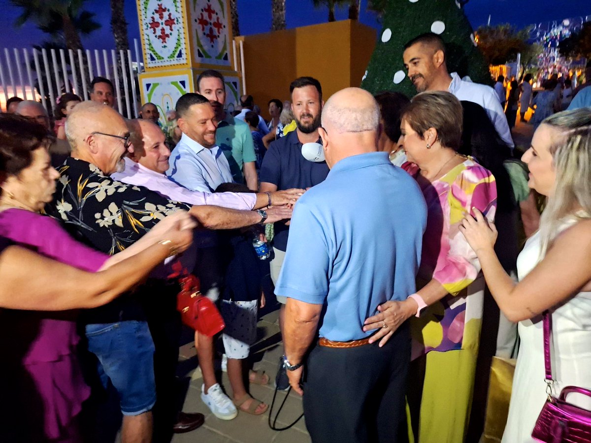 DrPerezBernal's tweet image. El colectivo de #Trasplantados de #Casariche encendieron la Feria de #Santiago con mensajes de #solidaridad, #superación y #Esperanza.
@aytocasariche #Ventippo #Trasplante #DonaciónDeÓrganos #Sangre #Médula
@donantessevilla @RICOMSevilla @A_Trasplantes @ONT_esp @DIPUSEVI