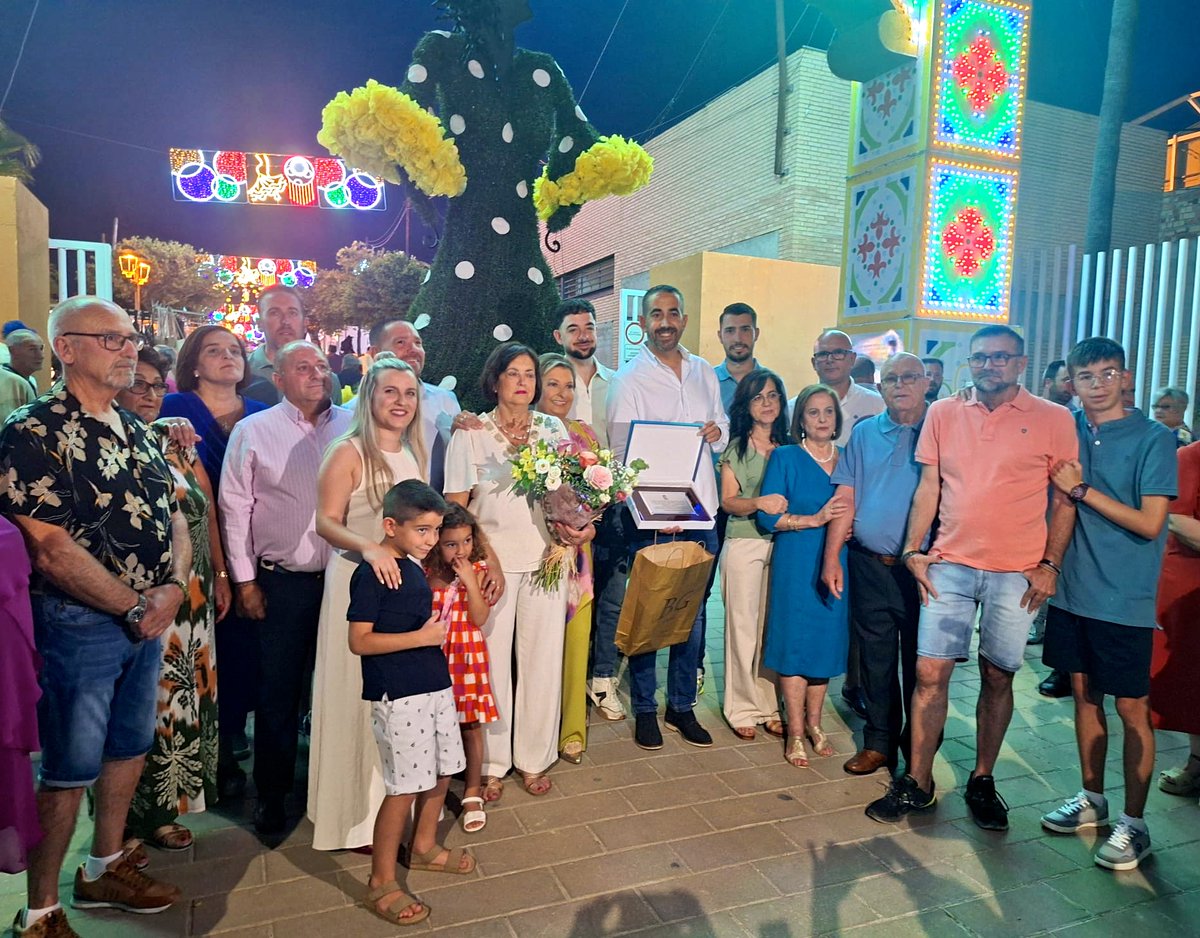 DrPerezBernal's tweet image. El colectivo de #Trasplantados de #Casariche encendieron la Feria de #Santiago con mensajes de #solidaridad, #superación y #Esperanza.
@aytocasariche #Ventippo #Trasplante #DonaciónDeÓrganos #Sangre #Médula
@donantessevilla @RICOMSevilla @A_Trasplantes @ONT_esp @DIPUSEVI