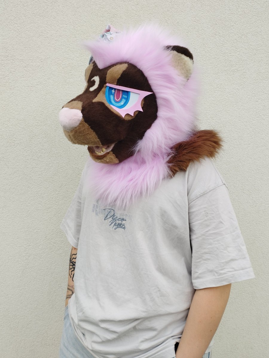 RydzMaxForteB6's tweet photo. Those two fursuits are the same eva foam base pattern (made by me) just slightly adjusted https://t.co/wXjhxA7trW
