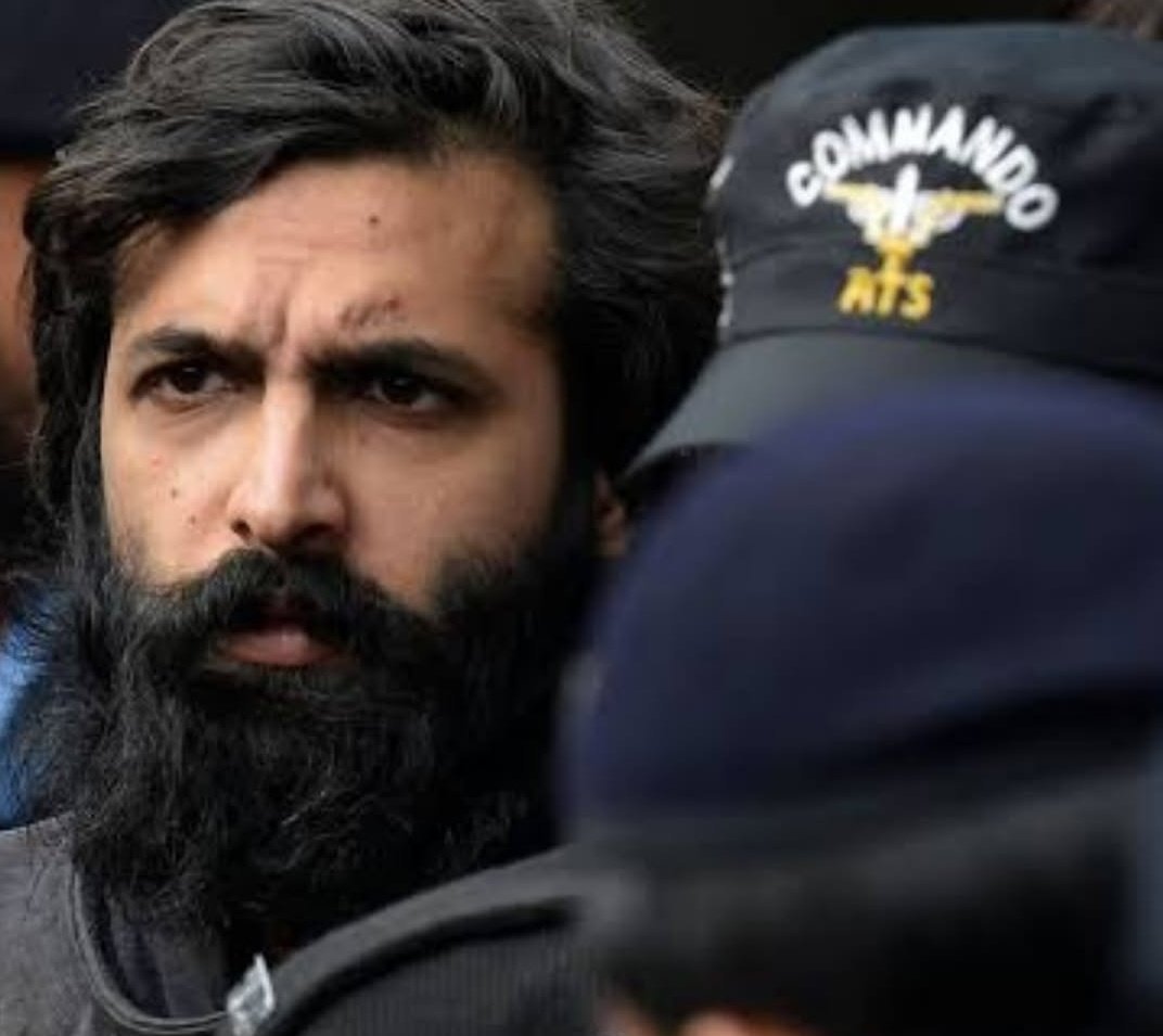 Pakistan__Time's tweet photo. The verdict is in: Zahir Jaffer, Noor Mukadam's convicted murderer, has been deemed mentally and psychologically fit. No more questions about his state of mind as the legal battle continues.
#PakisanFirst https://t.co/UbZSXXrHVw