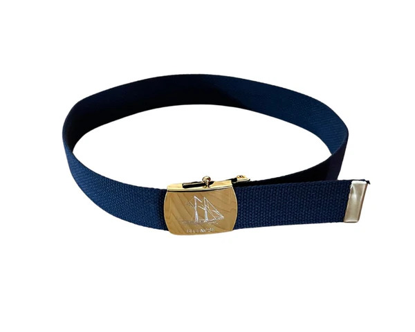 SailBluenoseII's tweet image. Our Bluenose II belt buckle is engraved right here in Lunenburg and built to last.
A perfect gift for Bluenose fans, collectors, or anyone who carries the spirit of the sea.
Available in store at 121 Bluenose Dr. in Lunenburg or online at loom.ly/xWKyELo