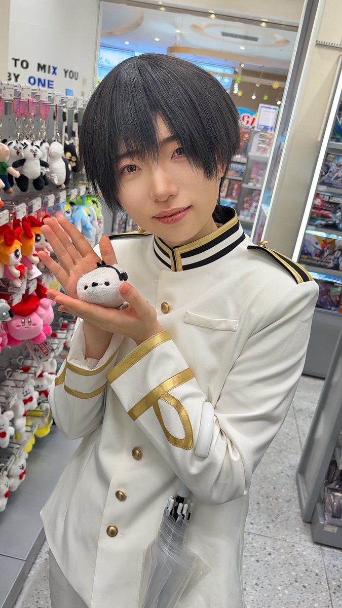 kihar_shirokinu's tweet image. 朋友拍的本田菊和小山雀🐦‍⬛～