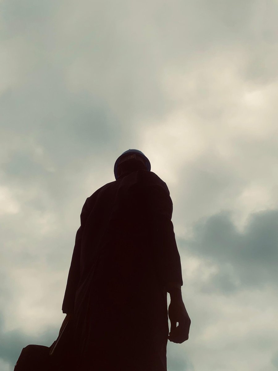 Umarofinfinity's tweet photo. Na me snap all dem pictures, hehehe. 😂✌🏽 

Sadly, I’m not in the group photo. 🥀💔

Anyhoo, I took some “auraful” self-shot Silhouette photos. 😂💪🏽

What’s your favourite? 

@unilorin_nuesa @UnilorinNGR @cesaunilorin 
#SWEP’25 #unilorin #engineerimg https://t.co/f41ga28N5K