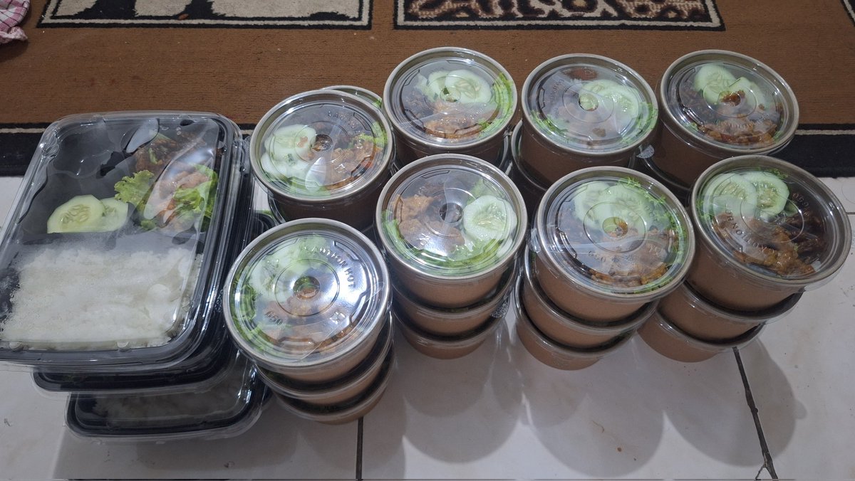 sipalingBW's tweet image. Menyapa Tuhan di jalan. Edisi #Juli ❤️🫶🏼✨️
Terima kasih emes dan teman-teman yg masih support
Sehat-sehat semuanya.