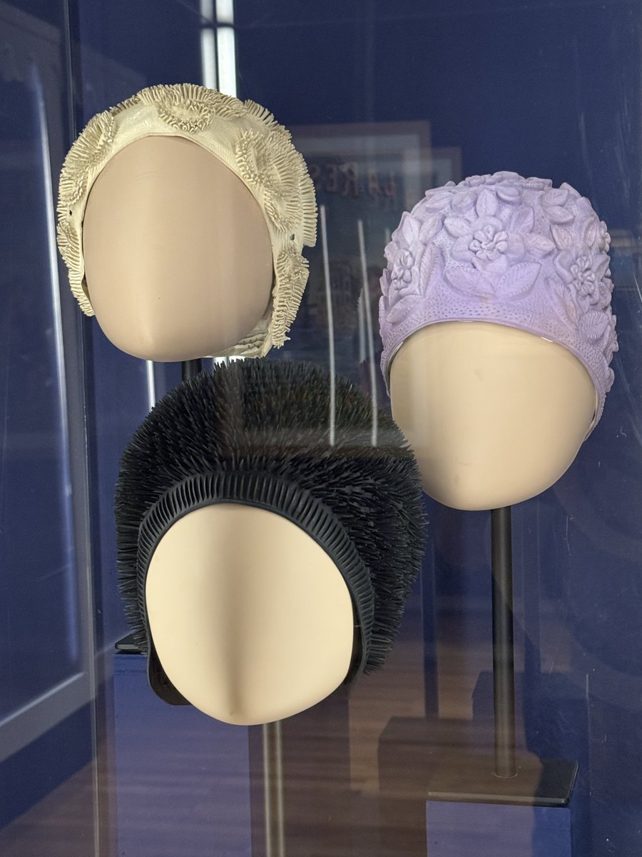 tonymcmahon_TV's tweet image. 1960s women’s swimming caps at the @musee_massena in Nice, France