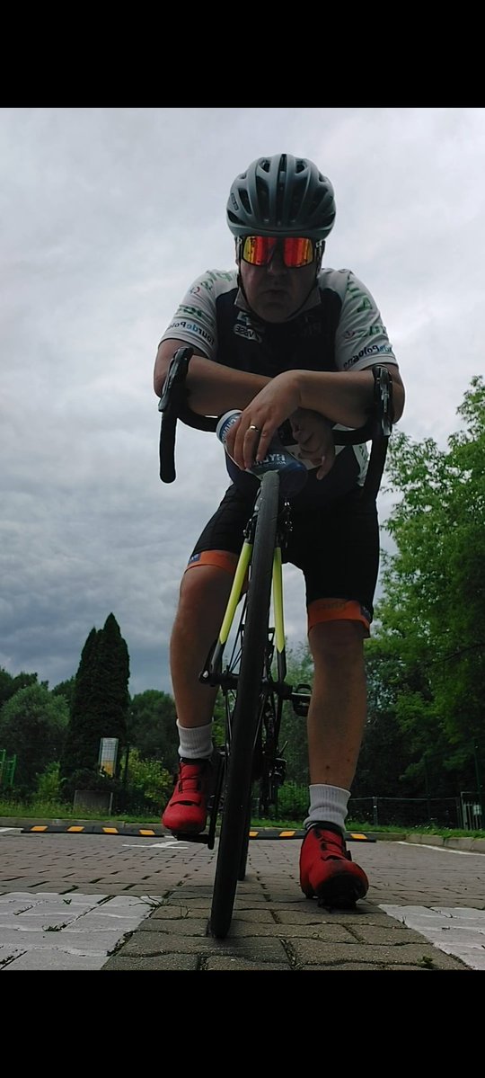 MagieraMarek's tweet image. Przerwa w turnieju idealna na rowerek. 150 km zrobione 🚴♂️🙂👌 Wspaniałego weekendu wszystkim życzę, a naszym reprezentacyjnym siatkarkom, żeby jutro i w niedzielę przeżyły niesamowitą i niepowtarzalną przygodę. Pozdrowienia dla wszystkich 👋