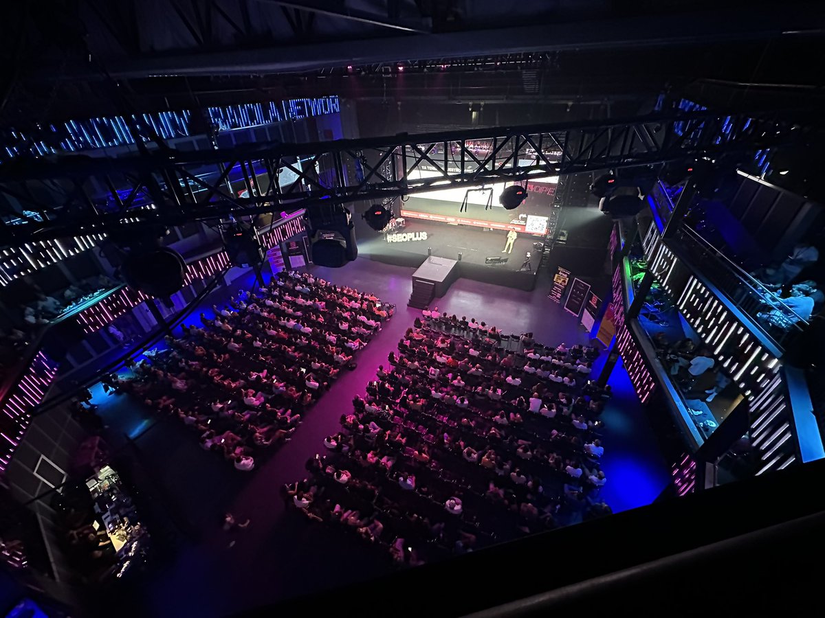 Clara Soteras (@clarasoteras) on Twitter photo El auténtico reto del #SEOPLUS 2025 es encontrar un asiento libre.
Llenazo total en el auditorio de <a href="/Seoplustv/">Seoplus</a> 🔥
Enhorabuena <a href="/Lu1sma/">Luis M. Villanueva</a> <a href="/chuisochuisez/">Chuiso</a> y todo el gran equipo que hay detrás de <a href="/WebPositer/">Webpositer</a> y <a href="/TeamPlatino/">TeamPlatino</a> por superaros un año más (¡y lo que queda!) 🙌 El auténtico reto del #SEOPLUS 2025 es encontrar un asiento libre.
Llenazo total en el auditorio de <a href="/Seoplustv/">Seoplus</a> 🔥
Enhorabuena <a href="/Lu1sma/">Luis M. Villanueva</a> <a href="/chuisochuisez/">Chuiso</a> y todo el gran equipo que hay detrás de <a href="/WebPositer/">Webpositer</a> y <a href="/TeamPlatino/">TeamPlatino</a> por superaros un año más (¡y lo que queda!) 🙌