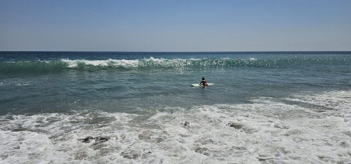 SER_Malaga's tweet image. 🏖️ Estado de las playas. El Levante sopla con fuerza en las zonas más cercanas al Estrecho
Las temperaturas se mantendrán frescas en los arenales este finde: 📍26 °C en la mayoría de playas 📍Hasta 29 °C en la capital malagueña ☀️😎cadenaser.com/audio/17534426…