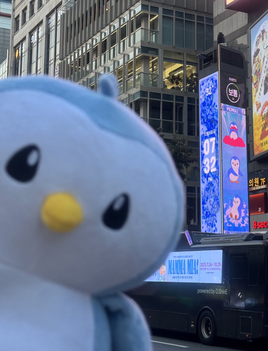 kristintto's tweet image. pengu is everywhere 🇰🇷