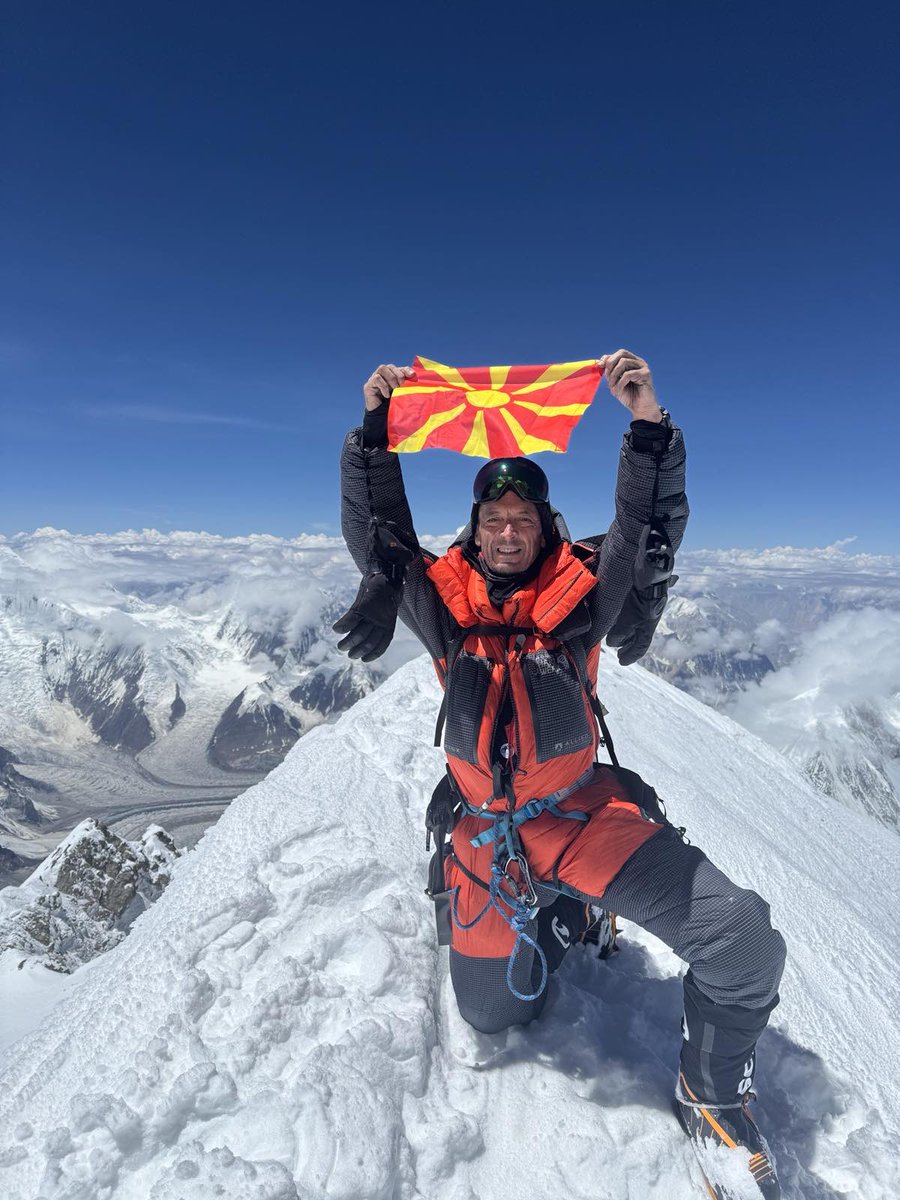 By summiting Gasherbrum I, Sashko Kedev completed the 14×8000 challenge and placed #Macedonia on the map of the world’s mountaineering elite 👏🇲🇰