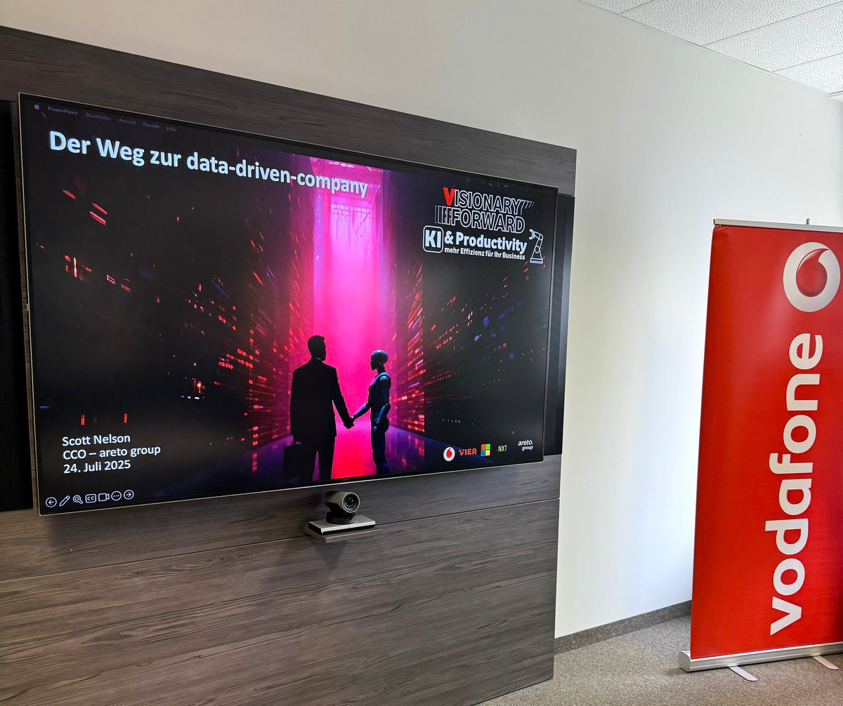 🚀 Wie wird aus Daten echte Wertschöpfung?

Beim Event „Visionary Forward – KI &amp; Productivity“ von Vodafone Business hat unser Kollege Scott gezeigt, wie Unternehmen den Weg zur data driven company erfolgreich meistern: Mit klarer #Datenstrategie und gelebter #Datenkultur 💡