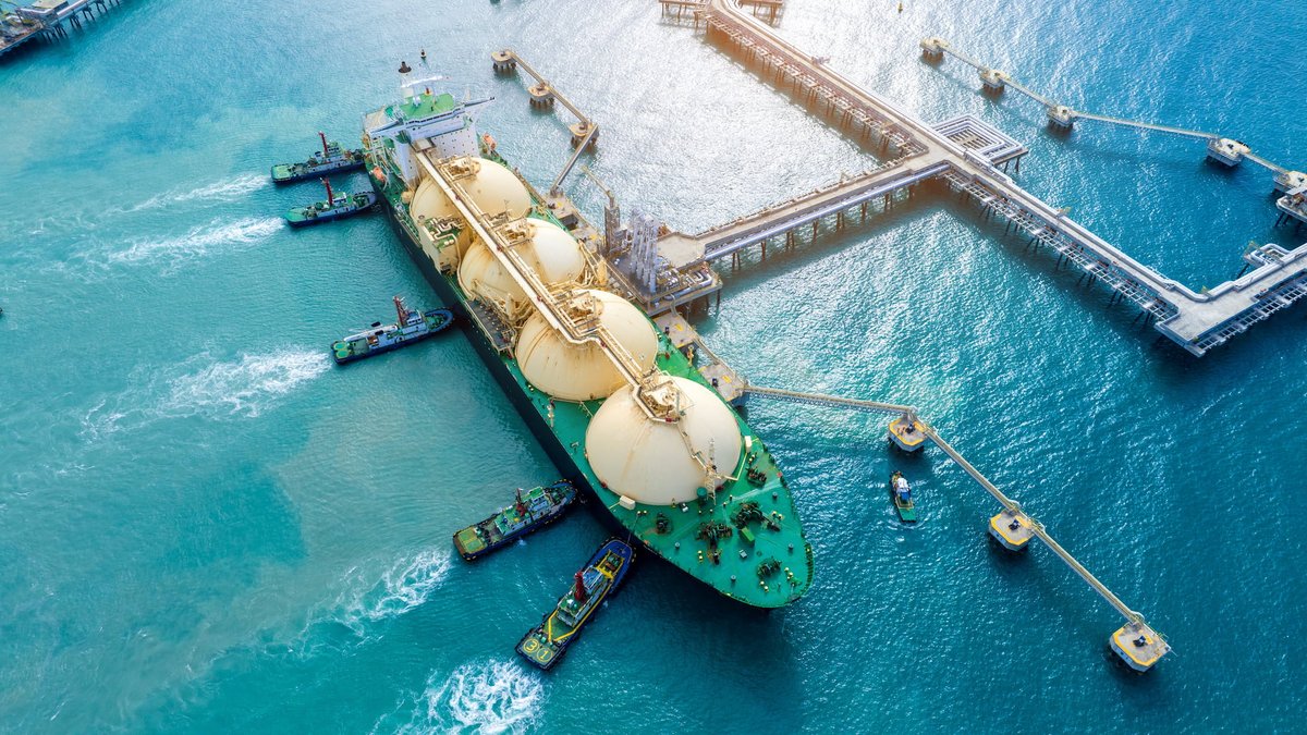 🌍 Rerouting the Energy Transition: Navigating Gas Growth and Climate Commitments ⚠️

Methane's rise is not a bridge, it’s a bottleneck. With LNG output surging 40 bcm by 2026, the global energy trajectory is diverging from climate logic. Infrastructure-heavy gas expansion locks