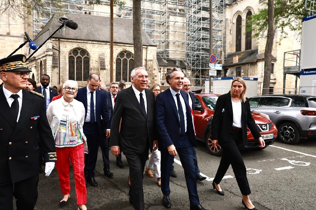 FrancoiseGatel's tweet image. 📸 hier au Comité Interministériel du Tourisme à Angers, avec le Premier ministre François @bayrou et mes collègues du Gouvernement.
1️⃣/4️⃣Un quart de l’activité touristique nationale s’ancre en ruralité : 25 milliards d’euros, 330 000 emplois, une dynamique portée par un…