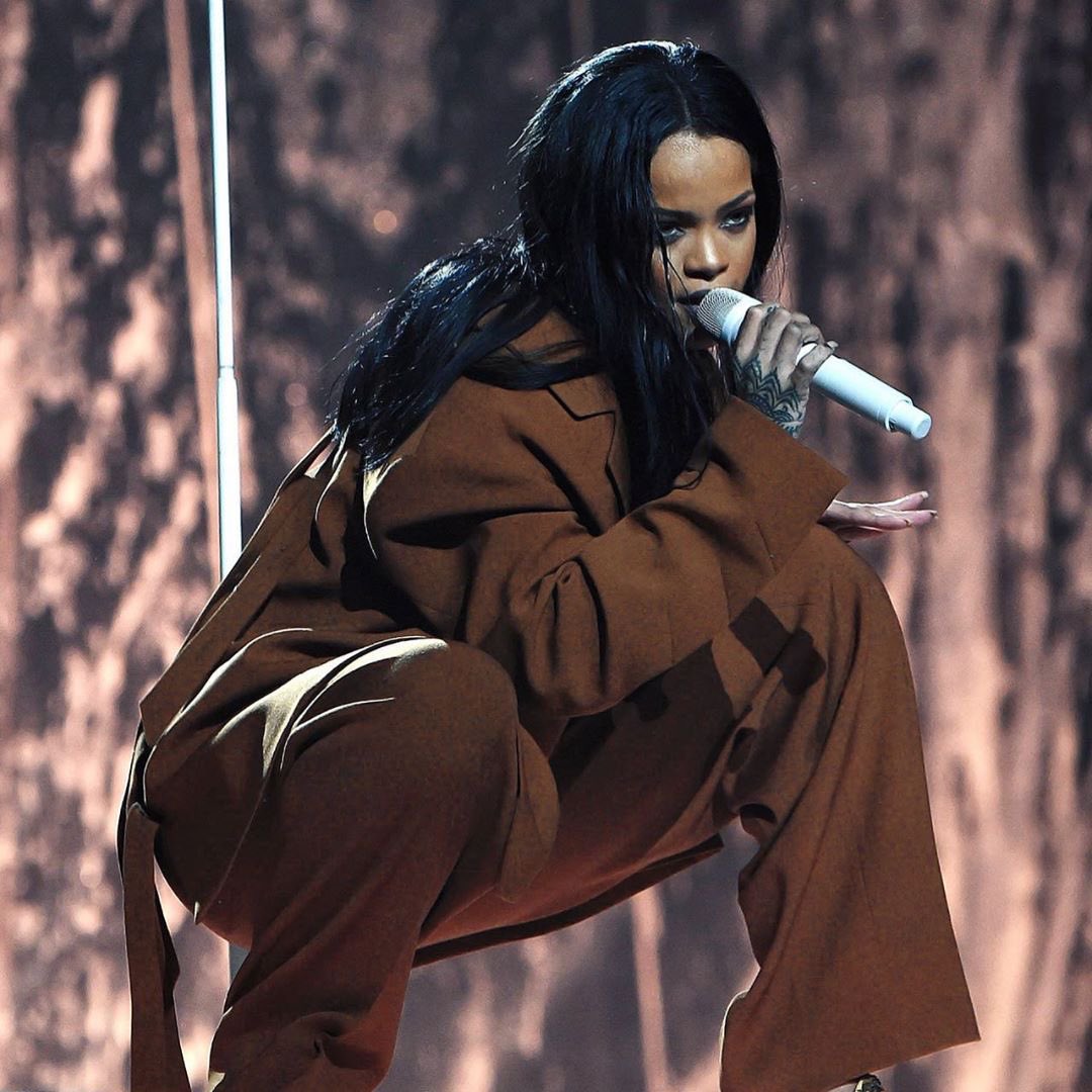 ririoncharts's tweet image. 🏟 Biggest audiences of Rihanna's career:
76k - Stade de France (France)
72k - Stade de France (France)
70k - Fort Bonifacio Open Field (Philippines)
67k - Wembley Stadium (England)
67k - FNB Stadium (South Africa)
60k - Millennium Stadium (Wales)
60k - Rose Bowl (US)
60k -…