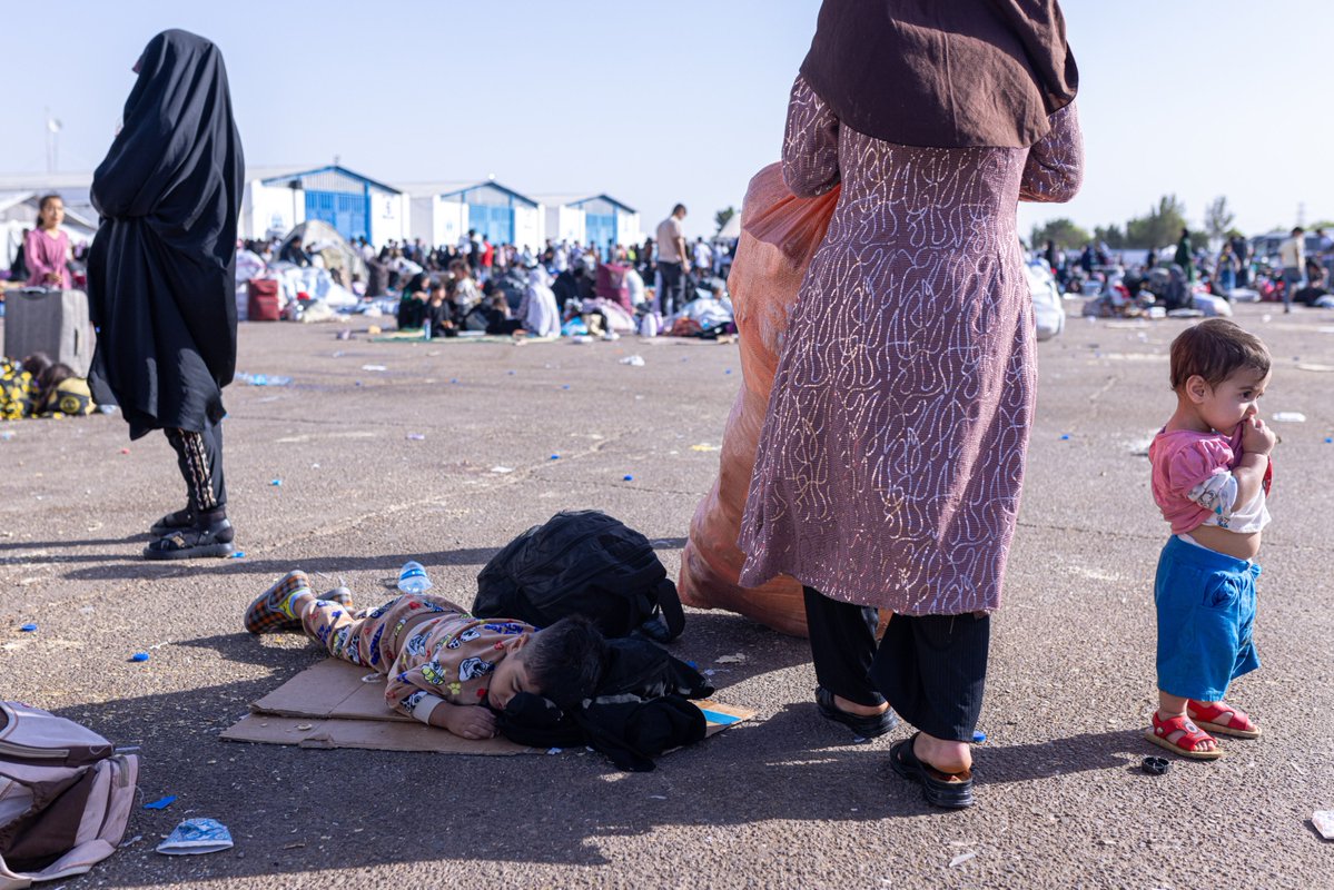 unwomenasia's tweet image. Afghan women returning from Iran & Pakistan – many by force - are:
- Stressed & isolated
- Struggling to earn
- Worried for their daughters’ futures
Read what they told us. New Gender Alert: unwo.men/kRx150WtJs3
#ForAllWomenAndGirls