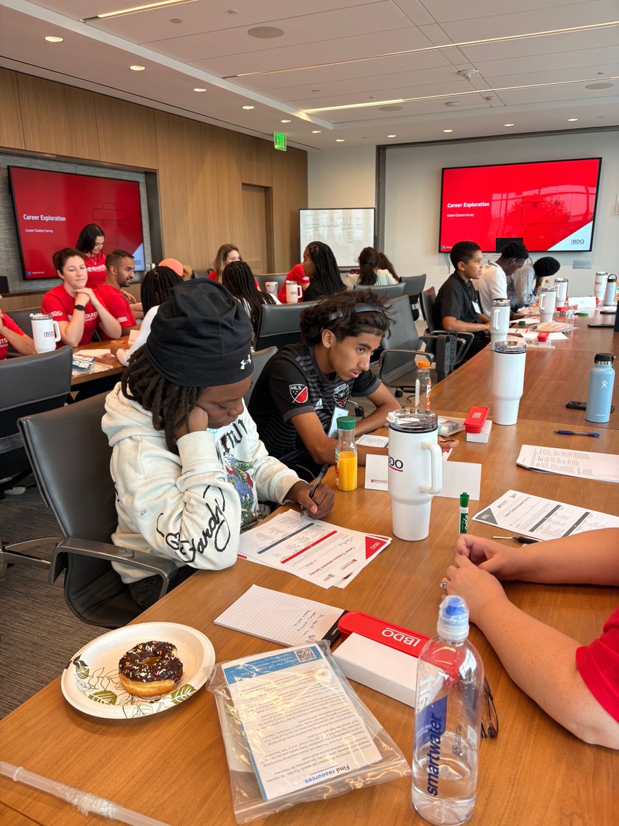 BBBS NCA (@bbbs_nca) on Twitter photo 🌟 #BigForaDay with <a href="/BDO_USA/">BDO USA</a> 🌟
This week, our #Littles stepped into the professional world for #careerexploration! Working with #BDO team members, they tackled career surveys & goal-setting exercises that turned dreams into achievable plans!
<a href="/BBBSA/">Big Brothers Big Sisters of America</a> #BDOUSA #mentorship #DC 🌟 #BigForaDay with <a href="/BDO_USA/">BDO USA</a> 🌟
This week, our #Littles stepped into the professional world for #careerexploration! Working with #BDO team members, they tackled career surveys & goal-setting exercises that turned dreams into achievable plans!
<a href="/BBBSA/">Big Brothers Big Sisters of America</a> #BDOUSA #mentorship #DC