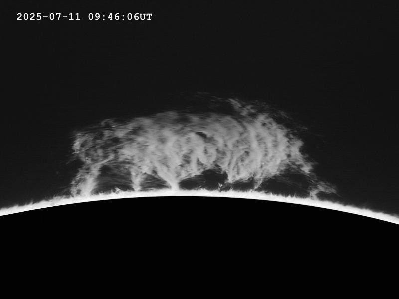 AstroBin_com's tweet image. AstroBin's Image of the Day: "7 hours 7 minutes timelapse of a huge prominences in H-Alpha 11th of July 2025" by Arne Danielsen
astrobin.com/p1pqbm/
#astrophotography