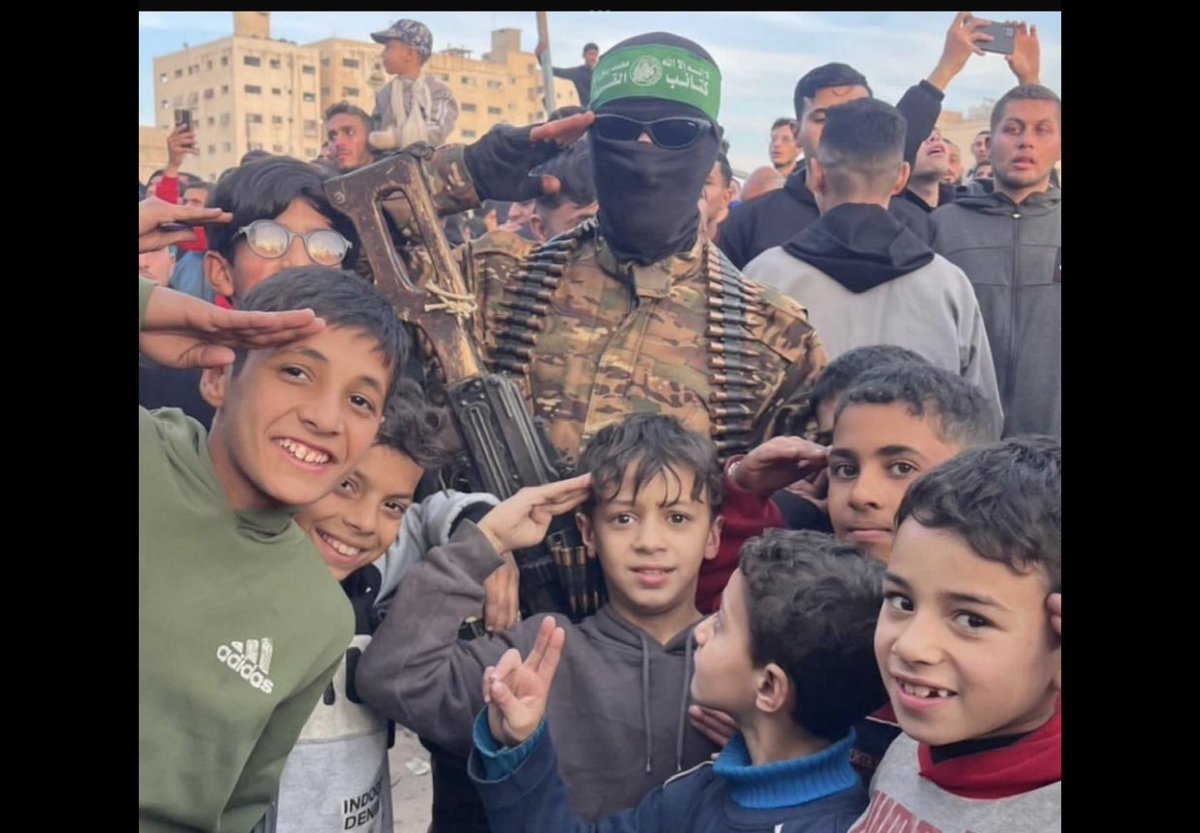 TELLEMENT SYMPA CES GAZAOUIS ❤️❤️❤️❤️#MacronLaHonte