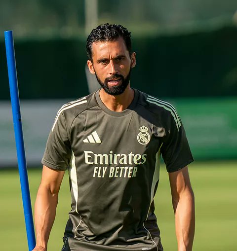 MelchorRuizCope's tweet image. Mañana se estrena el #RMCASTILLA de @aarbeloa17 ante el @marbella_fc
Estadio: Marbella Football Center (10.30)
Será el 1º de los 5 partidos que jugarán
El 2º será en Galicia ante el Racing de Ferrol
El 3º ,4º y 5º los jugarán en casa ante: Andorra, Mestalla, Ibiza y Alcorcón