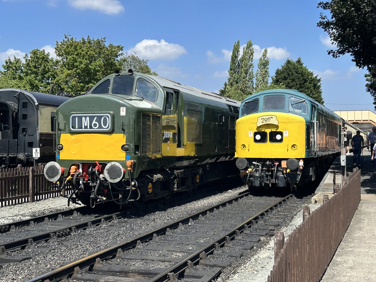 89Scunthorpe's tweet image. Diesel bashing today behind 20’s 37’s 47’s and a peak @GWSR