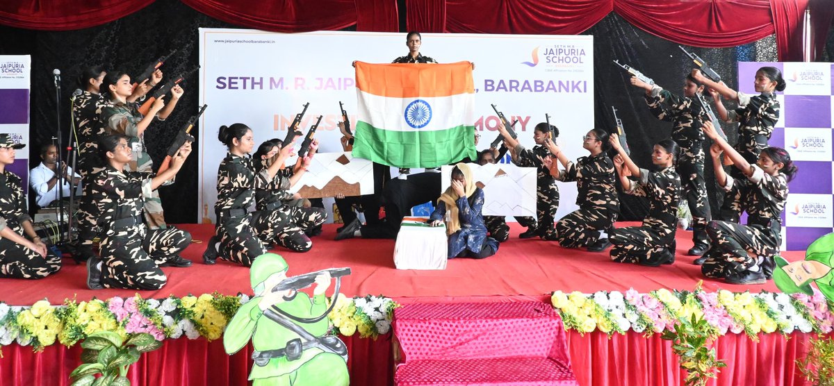suryacommand's tweet image. ๐ฎ๐ณ *Honouring Heroes, Inspiring Leaders* ๐ฎ๐ณ
On the occassion of Kargil Vijay Diwas, Col Neha Bhatnagar, CO, #SuryaDisposers, graced the Investiture Ceremony at Seth M.R. Jaipuria School, #Barabanki as Chief Guest.
The event featured a ceremonial welcome by students with aโฆ