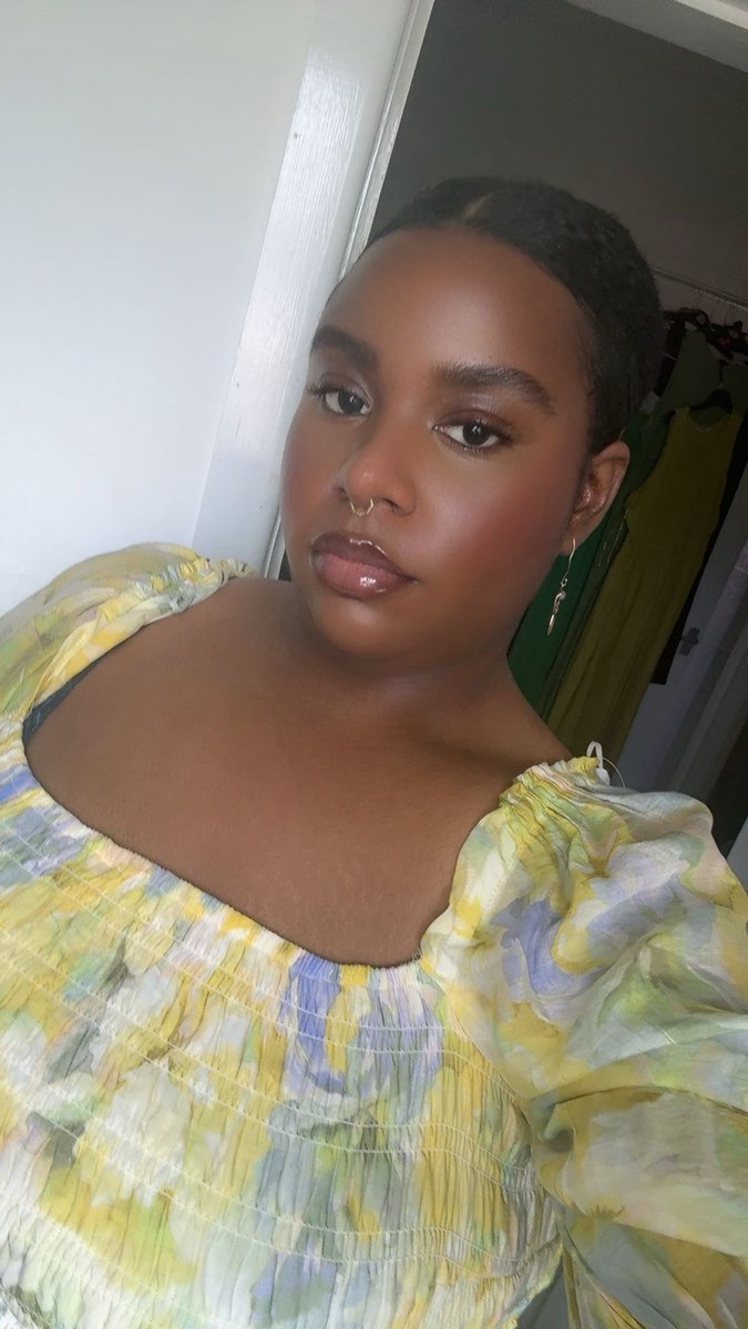 Aprils___Finest's tweet image. Yeah Olandria ate with this lip combo 10/10 no notes.