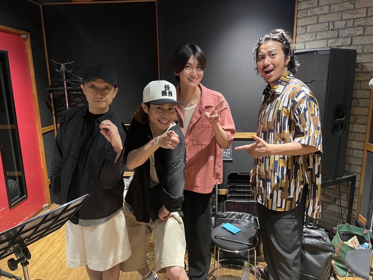 kujiraikosuke's tweet image. 8月3日開催の鯨井ジャパンLIVE！！

バンドリハ&amp;amp;振り付け稽古！

今回の鯨井ジャパンバンドも最高です。
ファンキーすぎる。
輝く魔法をかけてくれます✨

そしてゲストのお歌も最高。味と色気と茶目っ気が混ざり合っております。

楽しい時間になる事でしょうっ！！

ひゅーひゅー！