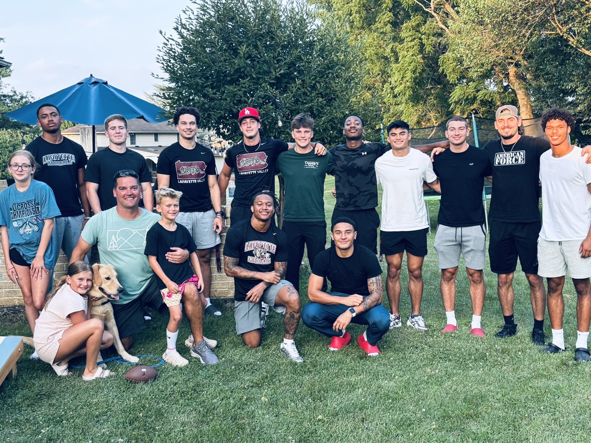 CoachRoeder's tweet image. 2025 WR picnic. Proud of these guys and excited to watch them compete this season!  #ClimbTheHill @LafColFootball