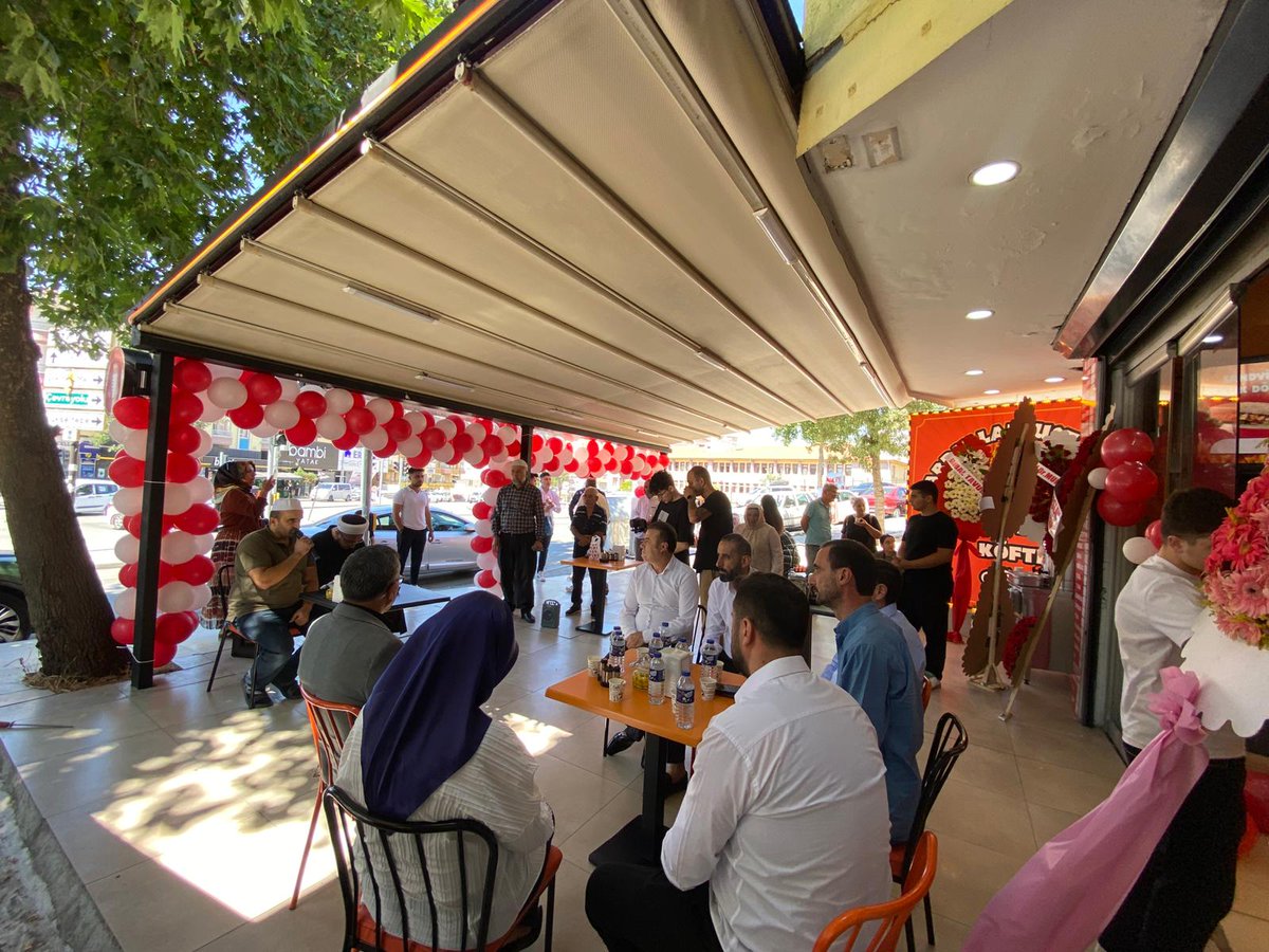 AK Parti Keçiören (@akkeciorenresmi) on Twitter photo 📍Ayvalı
İlçe Başkanımız Sayın Kadir Karapınar, Ayvalı Mahallemizde hizmete giren Abdullah Usta işletmesinin açılış törenine katıldı.
Nazik davetlerinden dolayı kendilerine teşekkür eder, hayırlı işler ve bol kazançlar dileriz.
<a href="/RTErdogan/">Recep Tayyip Erdoğan</a> <a href="/hakanhanozcan/">Hakan Han ÖZCAN 🇹🇷</a> <a href="/erhansarigol/">Erhan Sarıgöl</a> 📍Ayvalı
İlçe Başkanımız Sayın Kadir Karapınar, Ayvalı Mahallemizde hizmete giren Abdullah Usta işletmesinin açılış törenine katıldı.
Nazik davetlerinden dolayı kendilerine teşekkür eder, hayırlı işler ve bol kazançlar dileriz.
<a href="/RTErdogan/">Recep Tayyip Erdoğan</a> <a href="/hakanhanozcan/">Hakan Han ÖZCAN 🇹🇷</a> <a href="/erhansarigol/">Erhan Sarıgöl</a>
