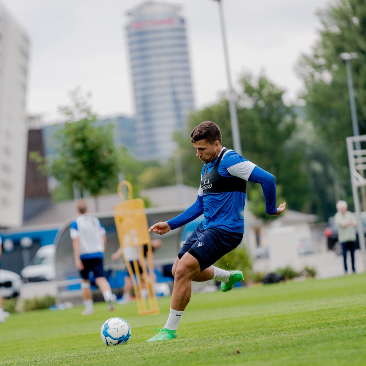 fccarlzeissjena's tweet photo. 𝐓𝐑𝐀𝐈𝐍𝐈𝐍𝐆 ⚽ Voller Fokus auf Babelsberg.
#FCC #MehrAlsFußball #fccarlzeissjena #Jena #regionalliganordost #regionalliga #SVBFCC https://t.co/U1PZSotpTu