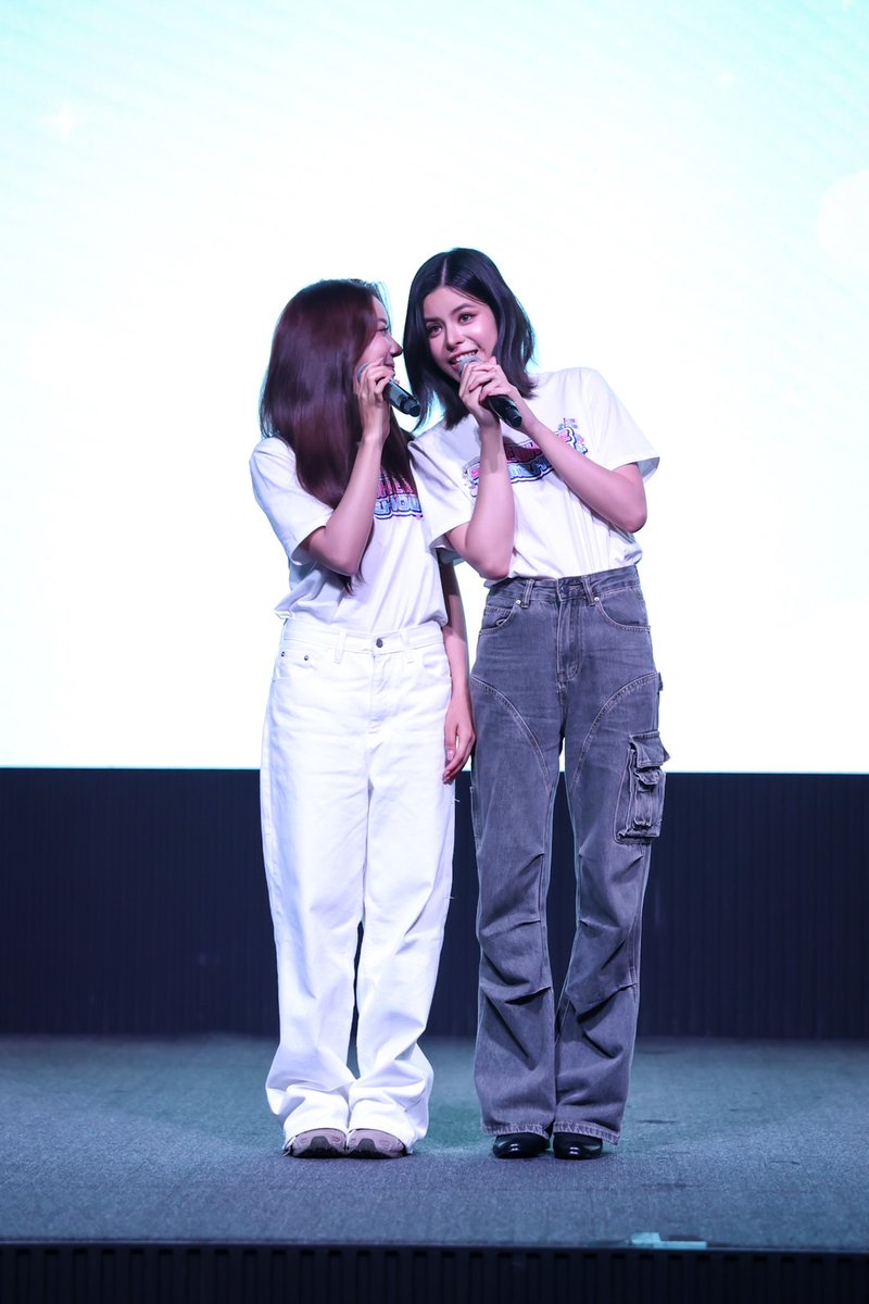 infinityent898's tweet image. ฟินระดับล้าน "เฟ-เมษ์" สาดหวาน! บวงสรวง
"รักปากแข็ง" ปรุงรสชาติใหม่ซีรีส์GL ฮาฟินชวนซึ้งโลกตะลึง
ได้ฤกษ์งามยามดี อบอวลไปด้วยพลังงานความรัก ค่ายไอดอลแฟคทอรี่ ต้นตำรับออริจินัลซีรีส์
เกิร์ลเลิฟ จัดหนักจัดเต็ม บวงสรวงซีรีส์แซฟฟิก-รอมคอม “รักปากแข็ง Somewhere Somehow”…