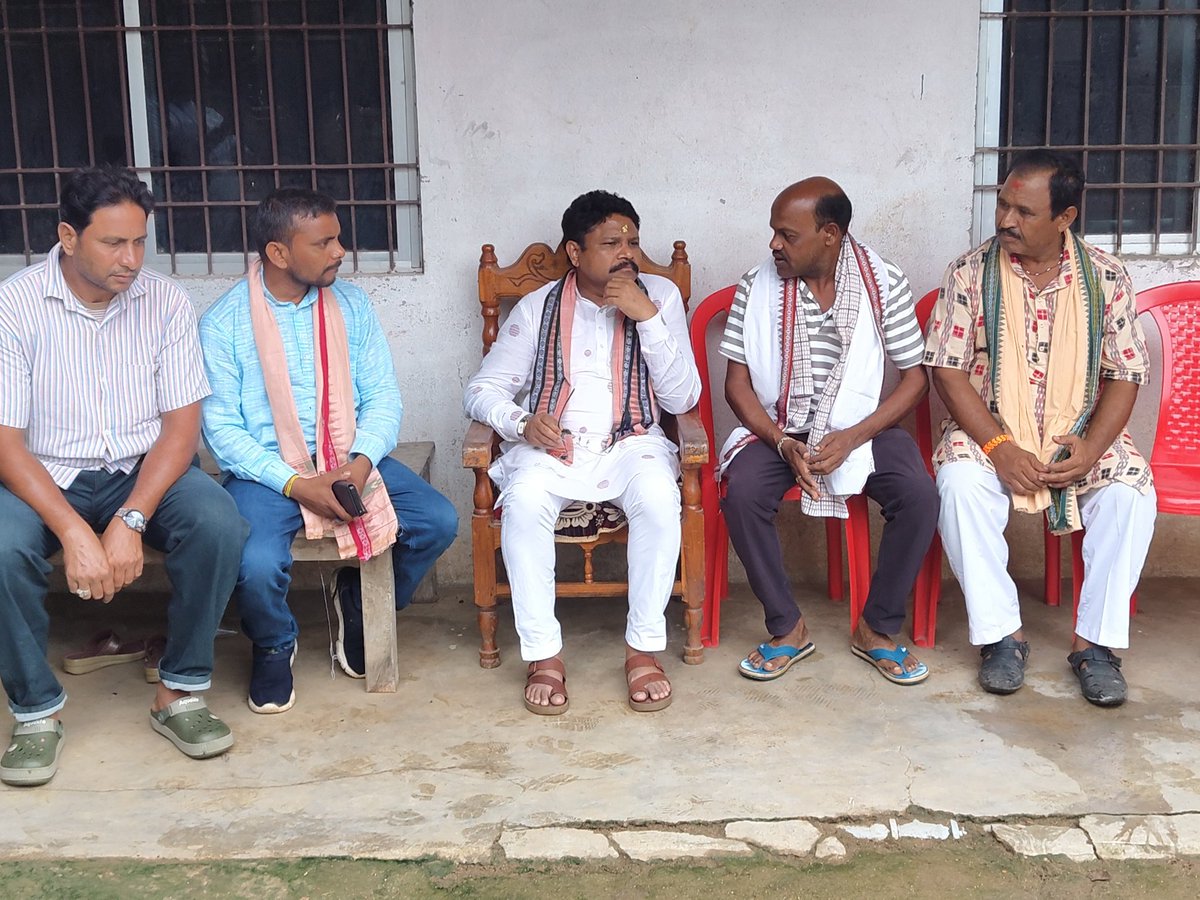 କିଛିଦିନ ପୂର୍ବେ ଆମ ଦଳର ବରିଷ୍ଠ କାର୍ଯ୍ୟକର୍ତ୍ତା ଶ୍ରୀ ଆଦିତ୍ୟ ସାଏ ପଟେଲଙ୍କ ଧର୍ମପତ୍ନୀ ଯୋଗିତା ସାଏ ପଟେଲଙ୍କ ଦେହାନ୍ତ ଘଟିଥିଲା। ଆଜି ସରଗାଡ଼ ସ୍ଥିତ ତାଙ୍କ ବାସଭବନକୁ ଯାଇ ଶୋକସନ୍ତପ୍ତ ପରିବାରବର୍ଗଙ୍କ ପ୍ରତି ସମବେଦନା ଜଣାଇବା ସହ ଅମର ଆତ୍ମାର ସଦଗତି କାମନା କଲି।