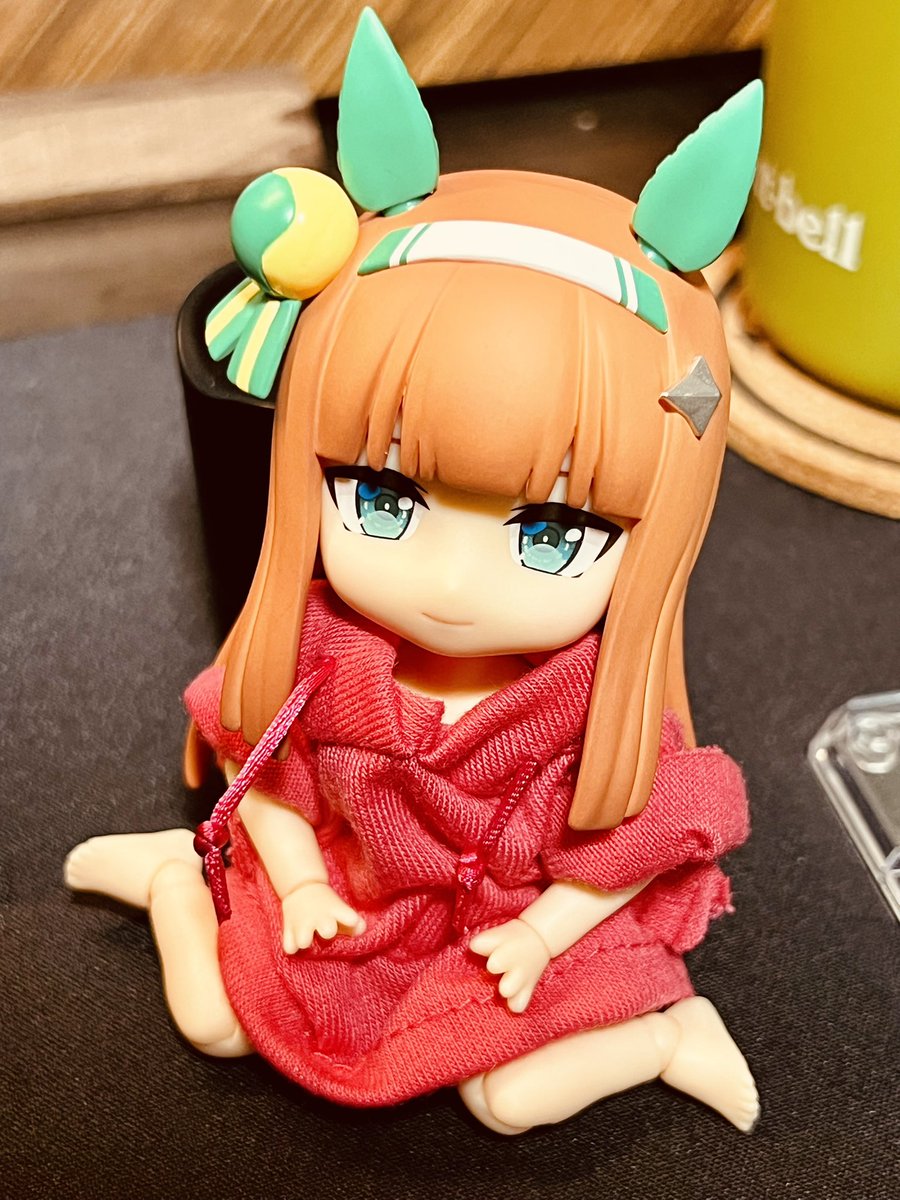 rockmarimarimo's tweet image. ねんどろいどどーるの素体が届いたのでさっそくお座りしてもらったよかわいいいい!!!!!!ぺたんとおすわりしてるのかわいいい!!!!😭✨✨✨
制服届くのが楽しみだね!